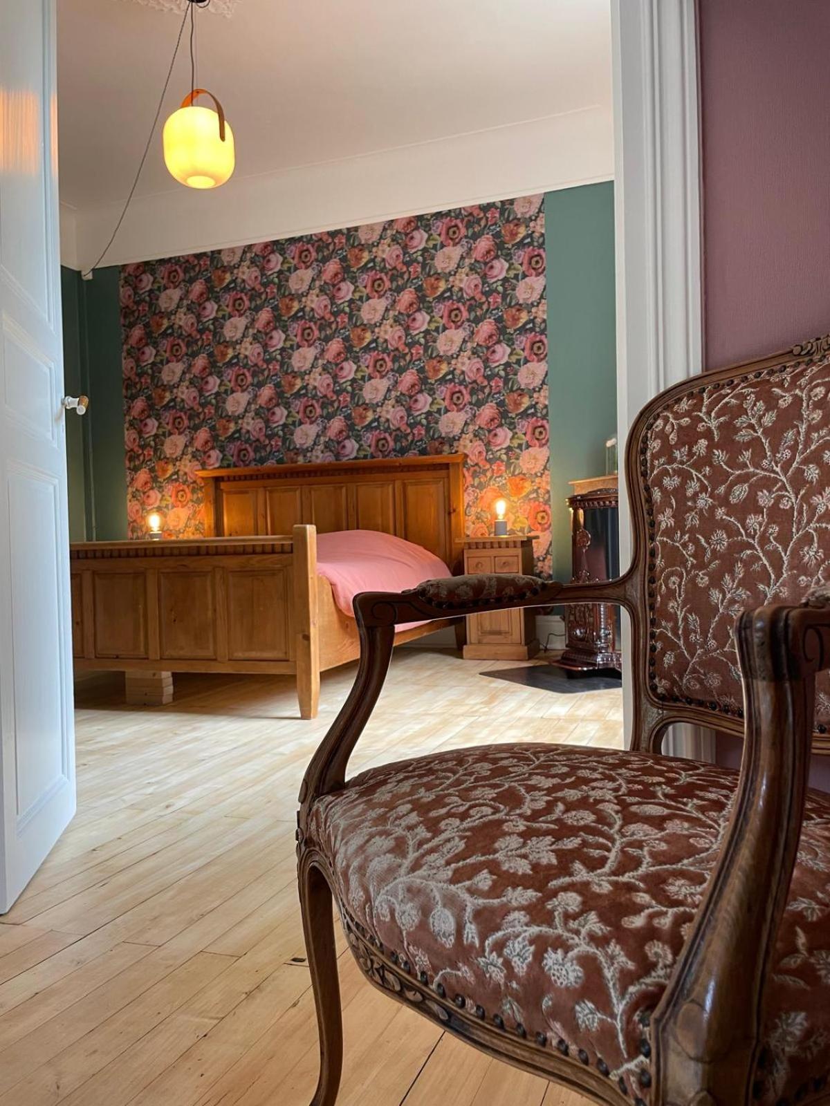 Domaine La Rose Bed & Breakfast Caylus Exterior photo